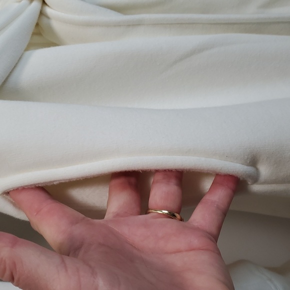 UGG. Women Duffield II. Cream. Size L. Plush. Warm pockets. - Picture 5 of 13